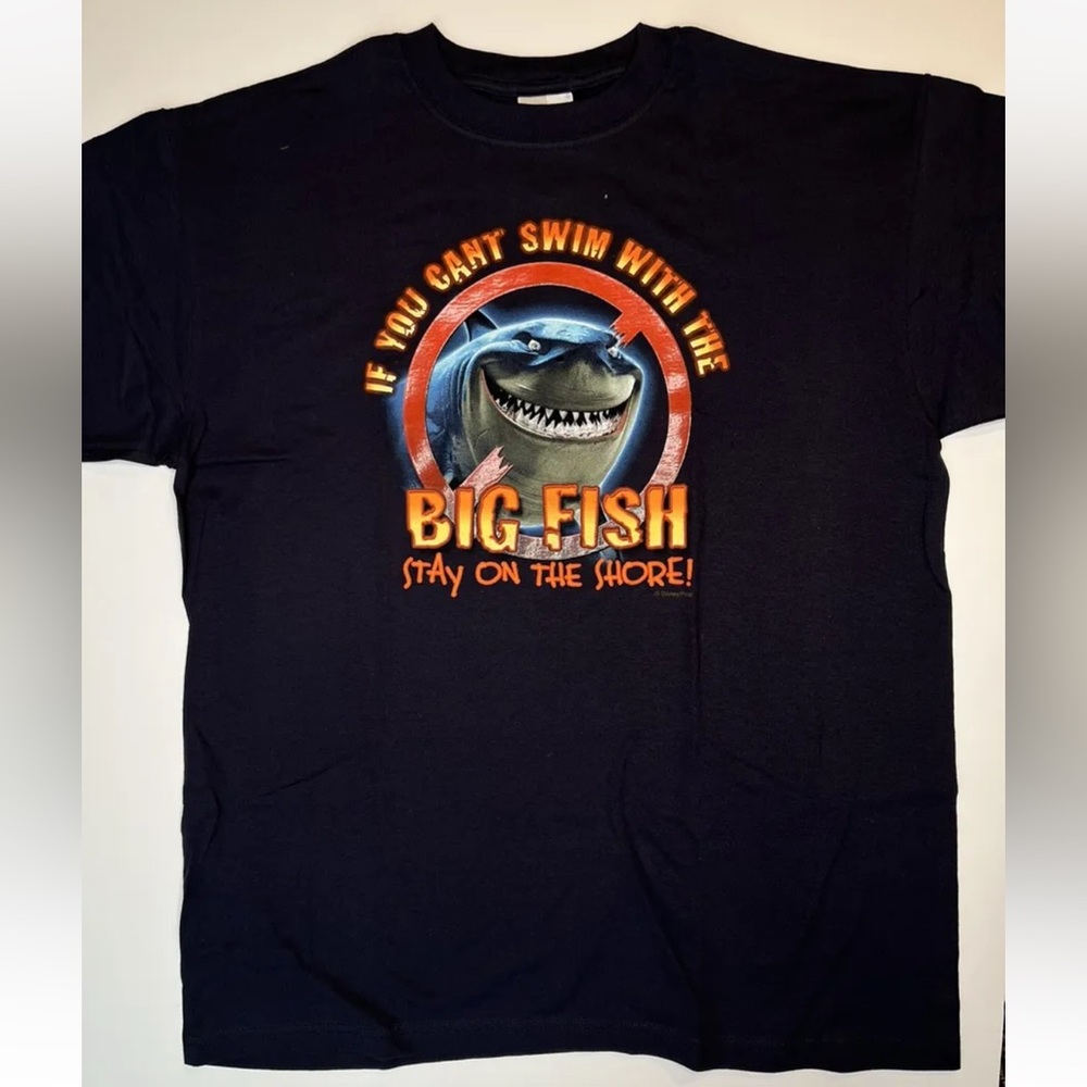 Vtg Disney Store Tee Shirt Finding Nemo BRUCE Big Fish Stay on Shore NWT Size L